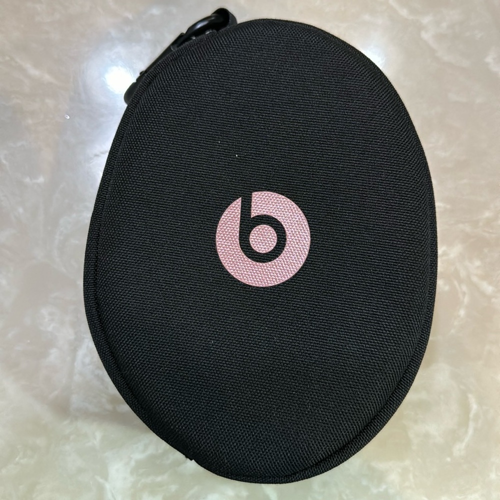Beats by Dre Rose Gold headphones